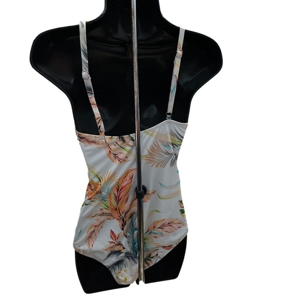 Jantzen - Picture 2 of 5